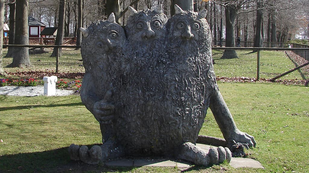 Troldeparken in Vejen and "The singing stones"