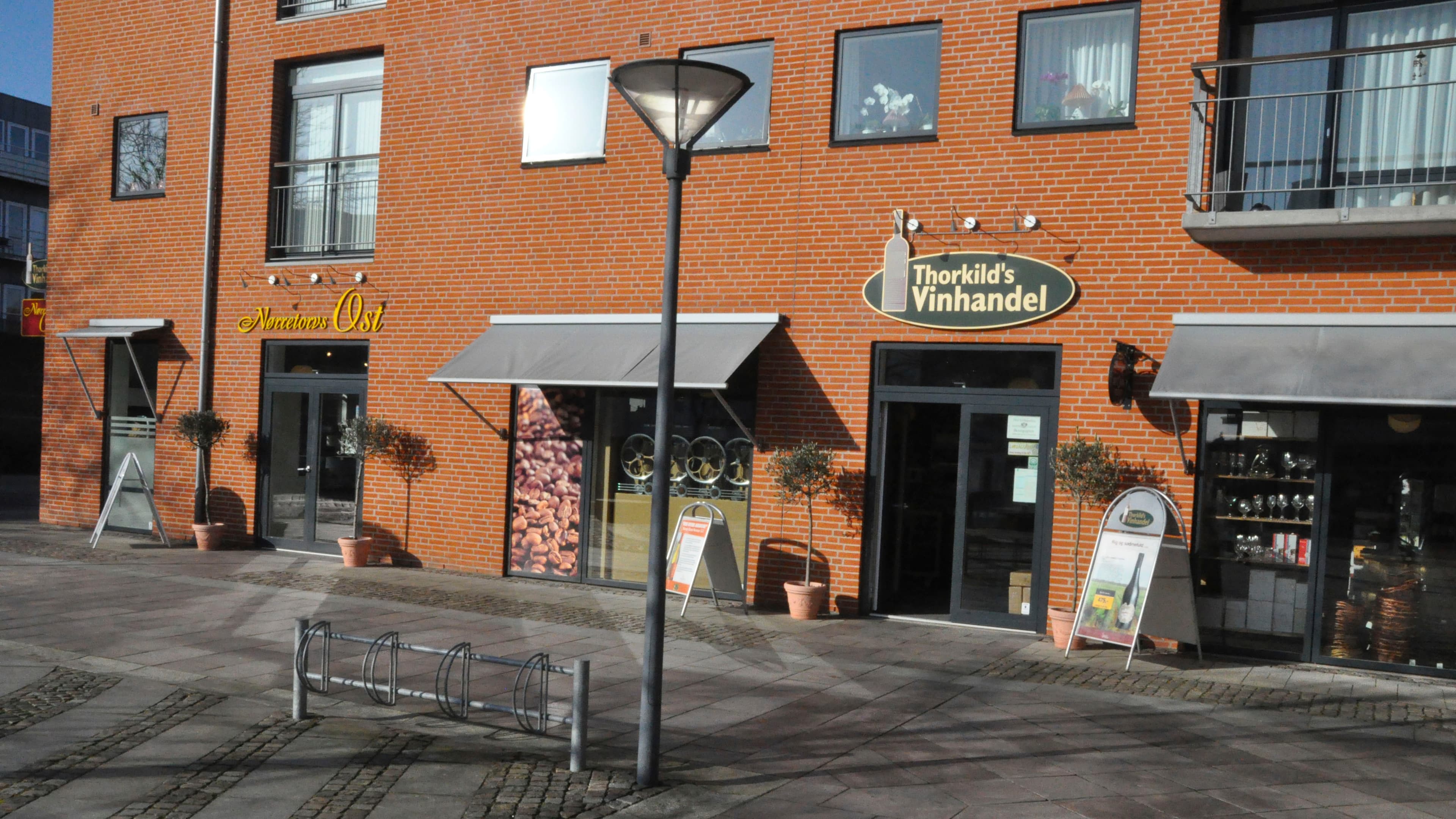 Nørretorvs Ost, Vejen