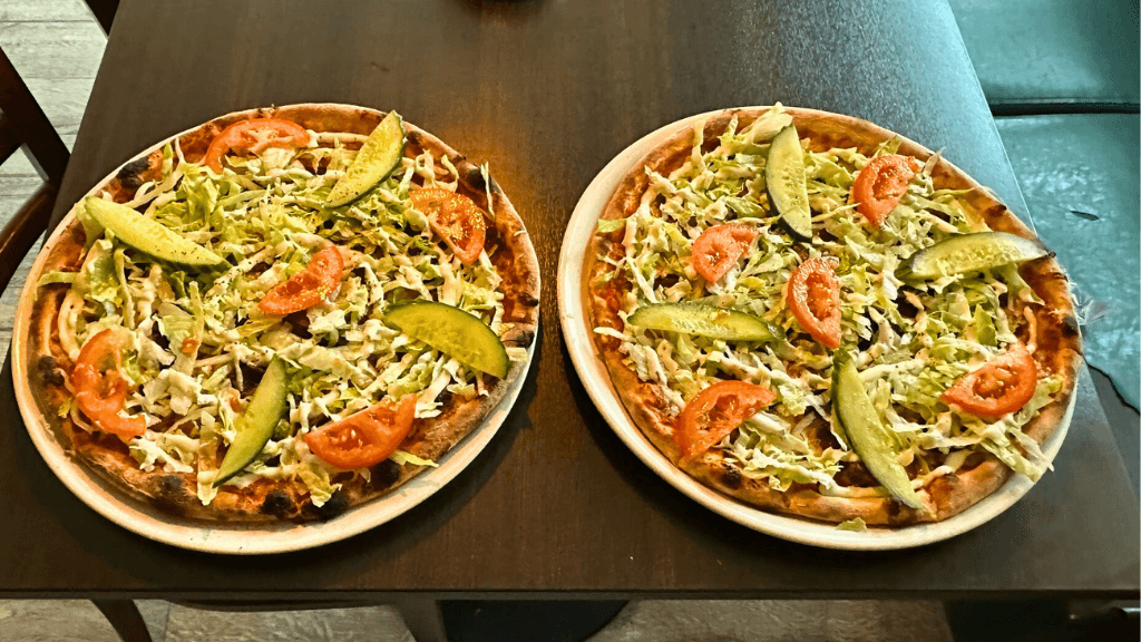 Pizzen bei Café Enzo